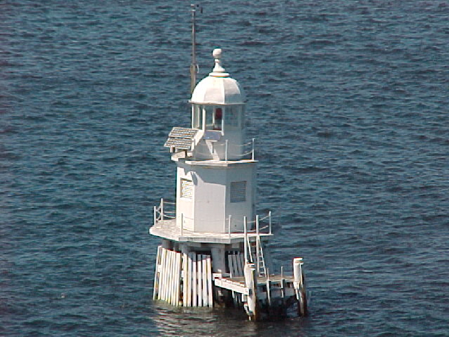 Western Channel Light, Sydney, Australia@December 2002